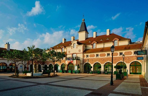 Bailly-Romainvilliers House | Villa Near Disneyland Paris (Marriott’s Village)