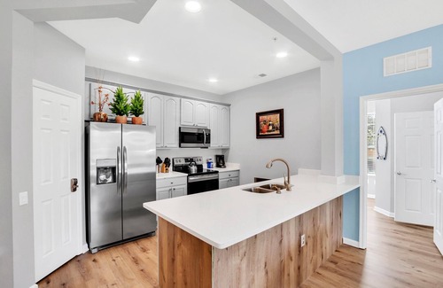 Florida Central Atlantic Coast Condo | Vista Cay 3 Bed 2 BT Updated Remodeled Ground Floor