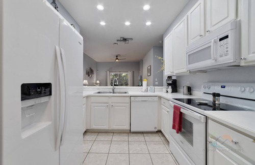 Bahama Bay Condo | Vista Grande - Resort & Spa - 15 Minutes to Disney! Beach, Pools & More!