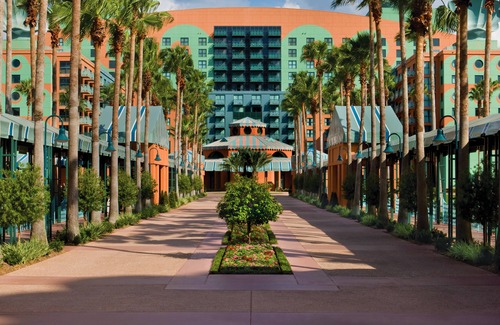 Bay Lake Hotel | Walt Disney World Swan