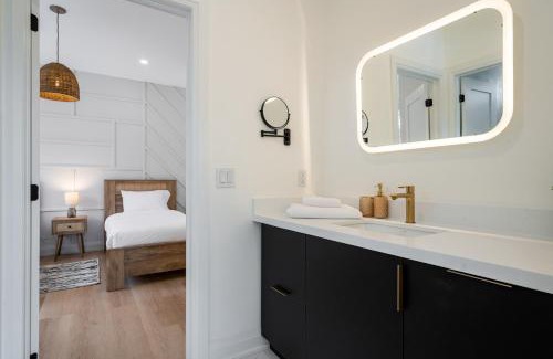 The Blue Mountains Ski Chalet | White Rose Chalet at Blue Mountains for 20 w Hot Tub