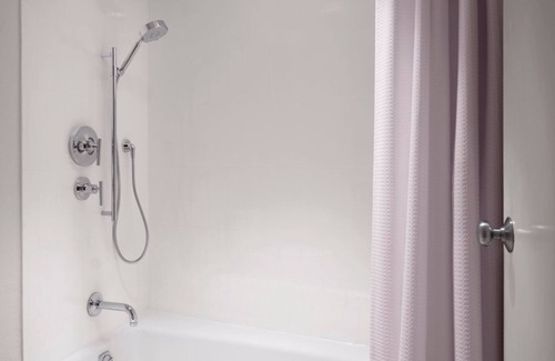 Stuart House | You Found it! 3 Family-Friendly Units, FREE Parking, Near Bathtub Reef Beach!