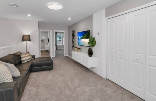 Saratoga Park House | You have Found the Ultimate Luxury 5 Bedroom Home on Windsor Island Resort, Orlando Townhome 5070