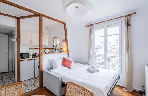 Issy-les-Moulineaux Apartment | À 3 min métro & shopping, aux portes de Paris