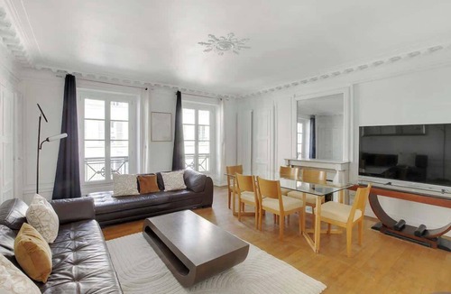 Chaussee-d'Antin Apartment | Élégance & confort à deux pas de la Madeleine