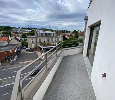 Villemomble Bed & Breakfast | Élégance Parisienne