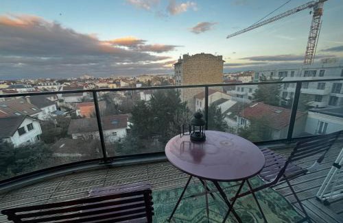 Petit-Colombes Apartment | Élysée Lumière Résidence Prestige Paris-La Défense