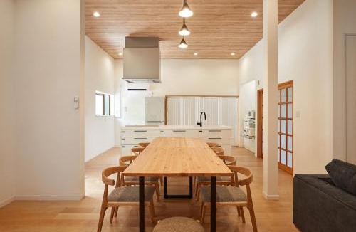 Izu House | 修善寺あざみ Luxury Japanese Villa with Mt Fuji Views and Onsen