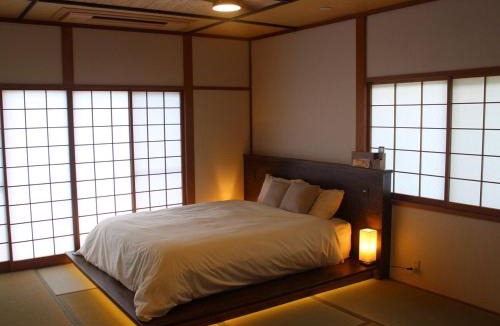 Ito House | 光と風の宿 Hikari to Kaze no Yado