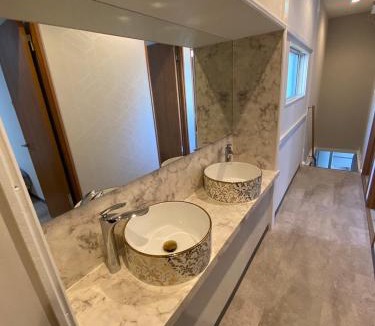 Shinjuku House | 和ノ楓cottage 新宿の2階建て5室2シャワー2トイレ