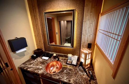 Hayama Hotel | 宿坊長運寺