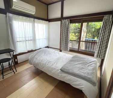 Yokosuka Hostel | 懐かしい日本の家 nostalgic Japanese house For-R Uwamachi Share House