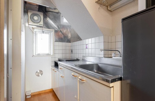 Sasazuka Apartment | 東真ビル3f
