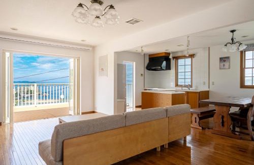 Shimotaga House | 海の丘 Villa 伊豆多賀