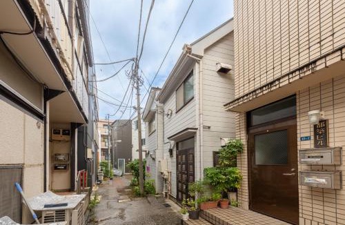 Sasazuka Apartment | 笹塚2丁目戸建て