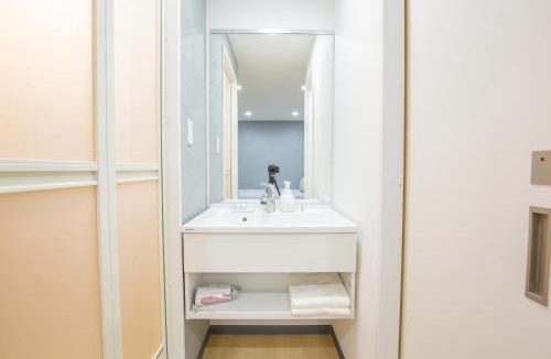 Komagata Apartment | 蔵前駅徒歩3分 東京スカイツリー眺望の快適宿 YoEL