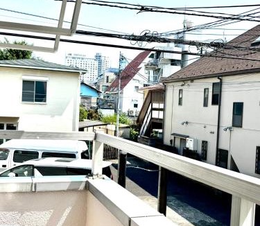 Hyakunincho Apartment | 駅徒歩4分 新宿駅7分 バンクシーアートのスタイリッシュルーム