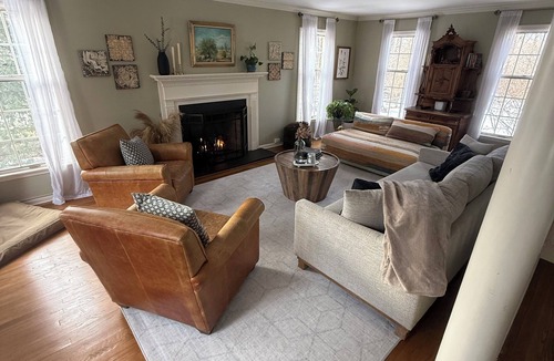 Berwyn House | 1.7 Miles from PGA Championship - tremendous outdoor space with back deck