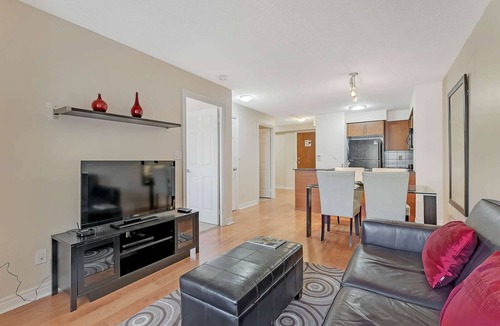 Downtown Mississauga Apartment | 1 Bedroom/1 Bathroom Suite