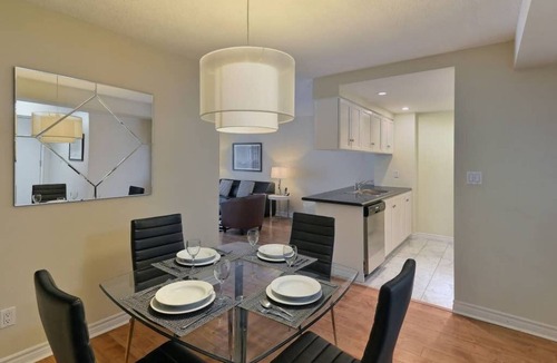 Downtown Toronto Apartment | 1 Bedroom/1 Bathroom Suite