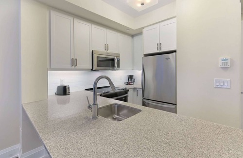 Old Mill Apartment | 1 Bedroom/1 Bathroom Suite