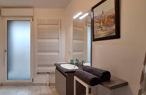 Bussy-Saint-Georges Apartment | 1 Bedroom Apartment in Bussy-Saint-Georges