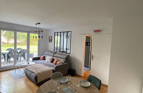 Quartier de Becon Apartment | 1 Bedroom Apartment in La Garenne-Colombes