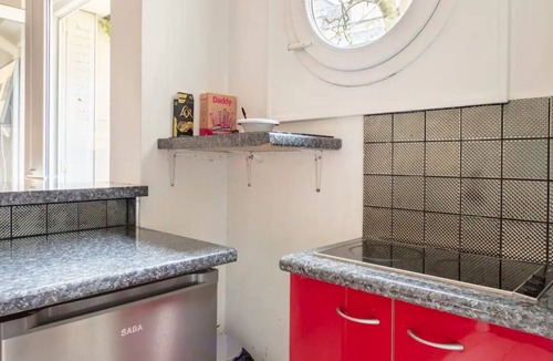 Neuilly-sur-Seine Apartment | 1 Bedroom Apartment in Neuilly-sur-Seine
