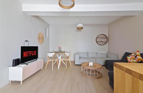 Quartier de la Roquette Apartment | 1 Bedroom Apartment - 6P - Le Marais With NetFlix