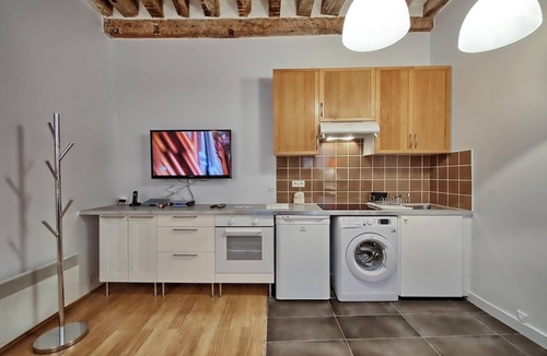 Bonne-Nouvelle Apartment | 1 Bedroom Apartment Close to Le Louvre Museum