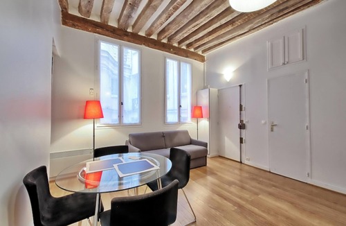 Bonne-Nouvelle Apartment | 1 Bedroom Apartment Close to Le Louvre Museum
