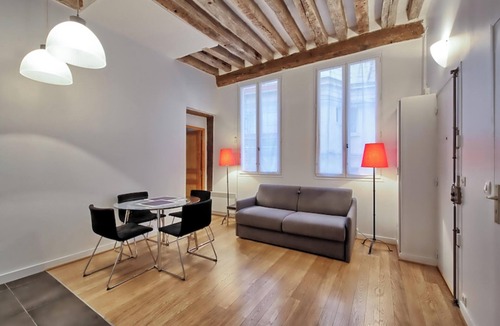 Bonne-Nouvelle Apartment | 1 Bedroom Apartment Close to Le Louvre Museum