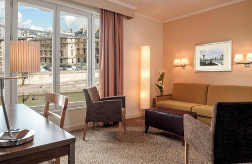 Paris City Center Apartment | 1 BEDROOM APARTMENT WITH AIRCON IN SAINT GERMAIN