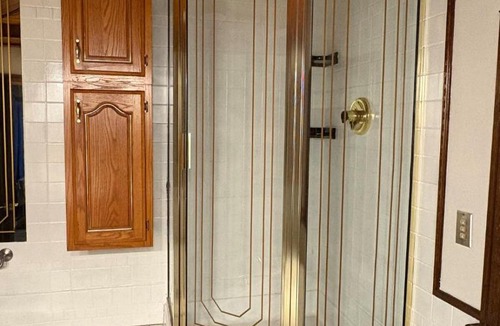 South Side Flats Apartment | 1 Bedroom Beautiful apartment 12 mins to Downtown!
