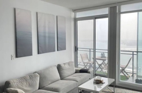 CityPlace Apartment | 1 Bedroom in a Penthouse (2 BR) Apartment- Lakeview - CityPlace