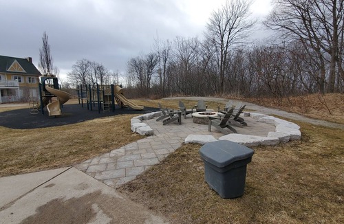 Oro-Medonte House | 1 BEDROOM STUDIO RESORT APARTMENT (4 PERSON) ORO-MEDONTE