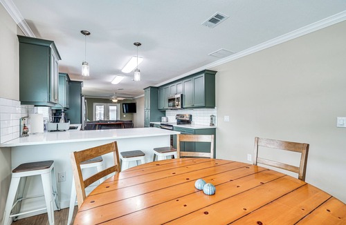 Mid Island House | 1 Block to Shore: Fort Myers Beach Retreat