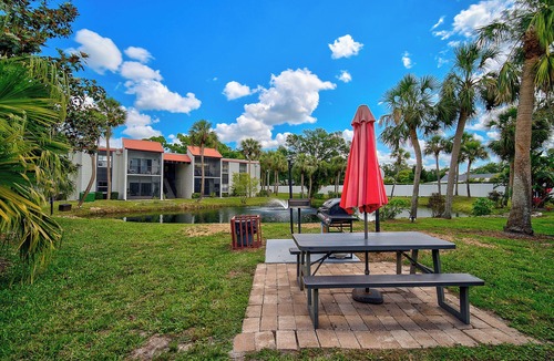 Sarasota Springs Apartment | 1 BR/1 Bath overlooking the pool, centrally located in Sarasota