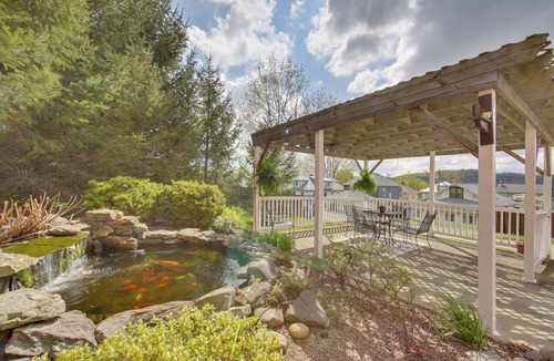 New Kensington Apartment | 1 Mi to Allegheny River: New Kensington Studio!