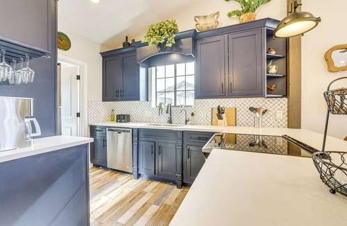 Fairview Place House | 1 Mi to Grand Ave: Modern Home w/Spacious Yard!