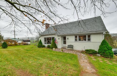Franklin House | 1 Mi to Historic District: Mtn-View Franklin Home
