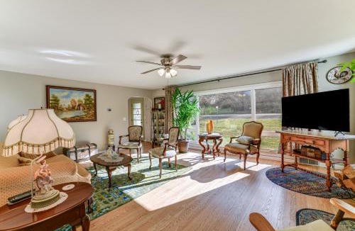 Franklin House | 1 Mi to Historic District: Mtn-View Franklin Home