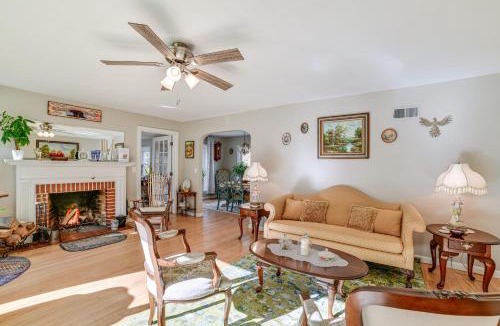 Franklin House | 1 Mi to Historic District: Mtn-View Franklin Home