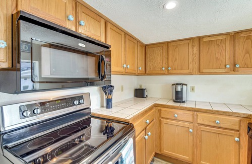 Edgewater House | < 1 Mi to Ramp! Boater's Retreat in Edgewater