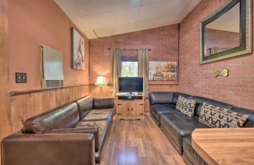 Huntingdon House | 1 Mi to Raystown Lake: ‘Bill Pickett’ Ranch Apt