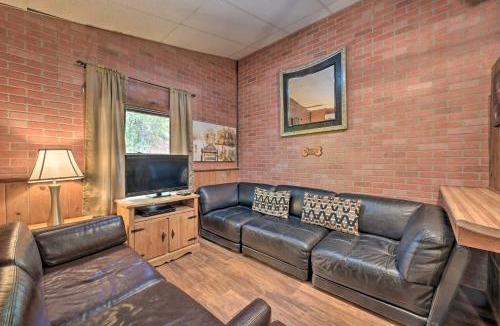 Huntingdon House | 1 Mi to Raystown Lake: ‘Bill Pickett’ Ranch Apt