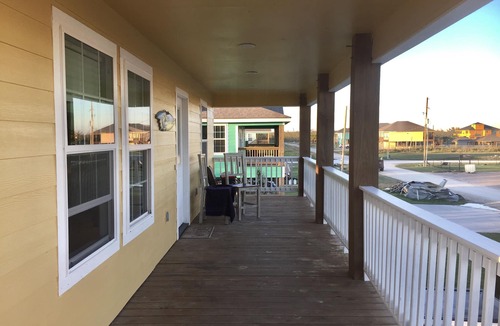 Hackberry House | 10% Discount- Hackberry Hideaway I Waterfront On Lake Calcasieu