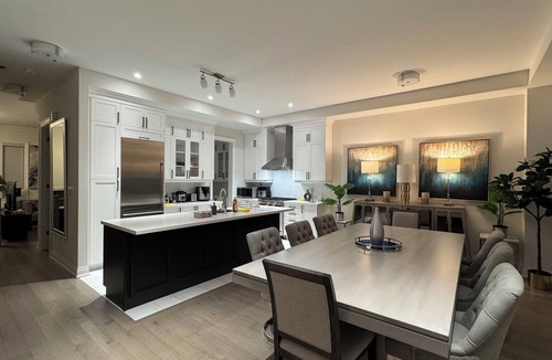 Markham House | 10 Queen Beds - Business Elite Luxury Residence Markham’s Prestigious Angus Glen