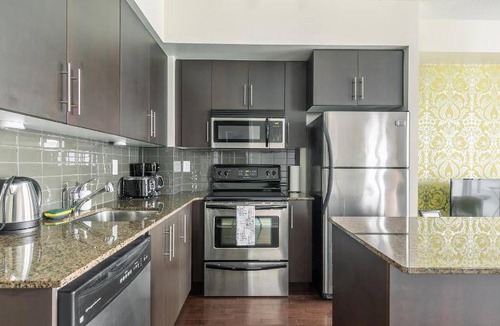 Downtown Toronto Apartment | 100 m² Apartment ∙ 10 guests