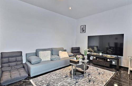 Montfermeil House | 100 m² House ∙ 4 bedrooms ∙ 8 guests